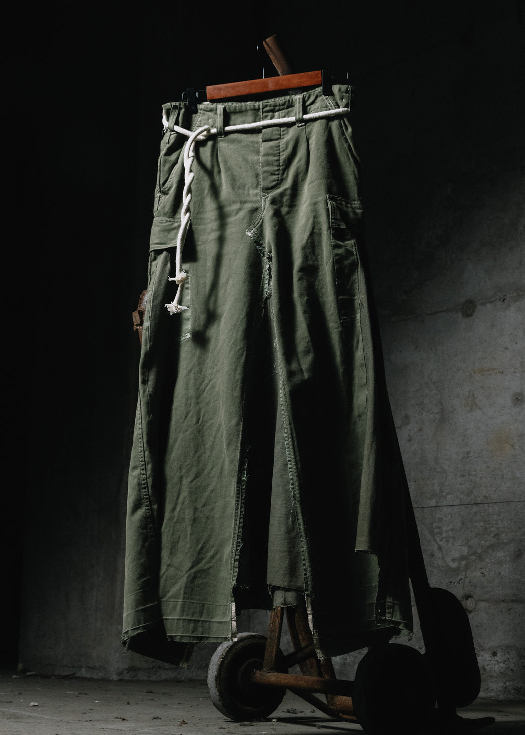 Footloose Tycoon X Random effect - Remade Dress Fabric Form German Army Pant